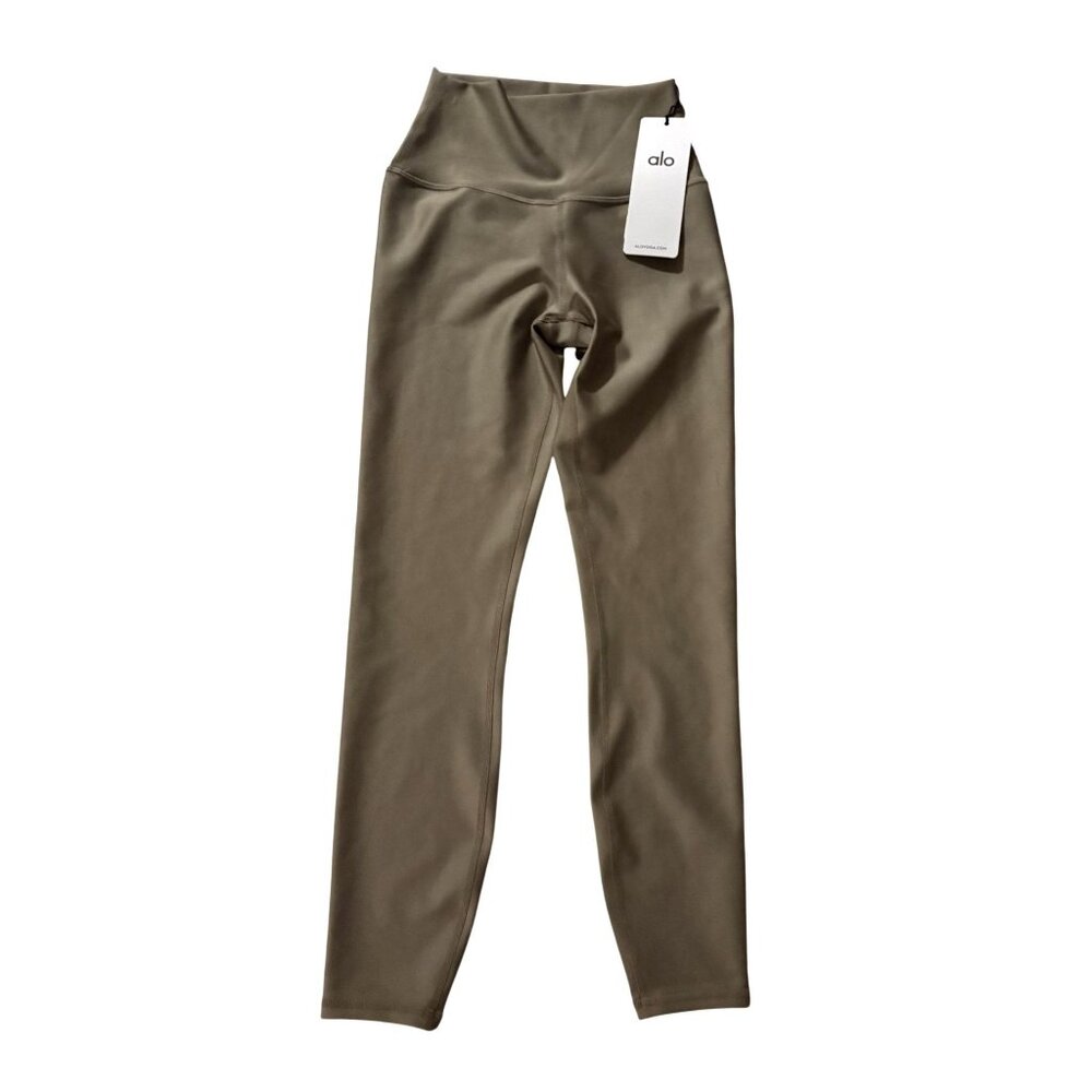 ALO Yoga High-Waist 7/8 Airlift Leggings in Light Cocoa